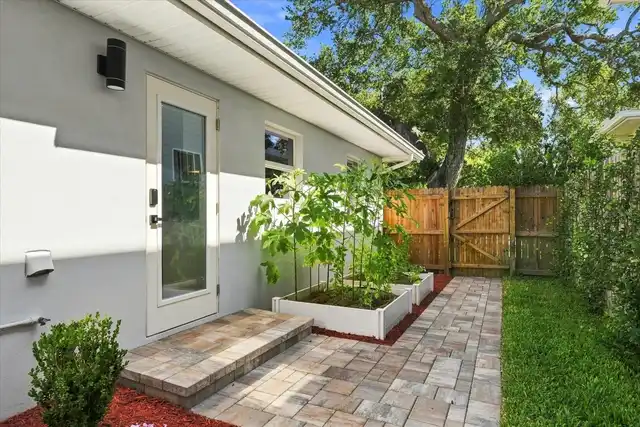 Listing Photo 33