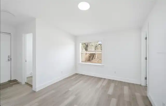 Listing Photo 6