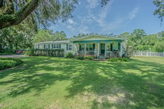 Listing Photo 11