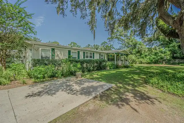Listing Photo 16