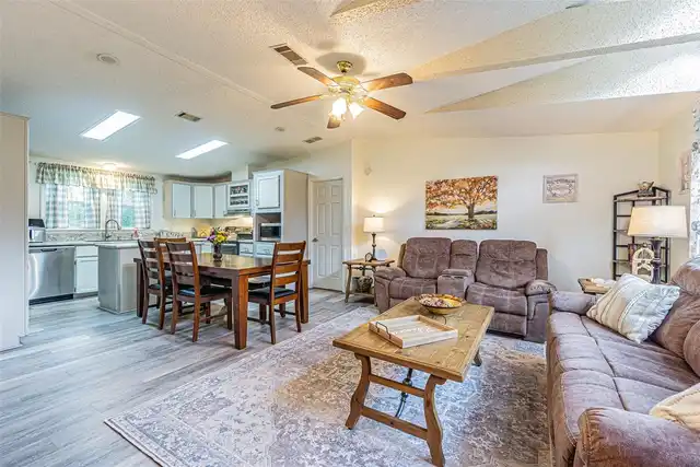 Listing Photo 19