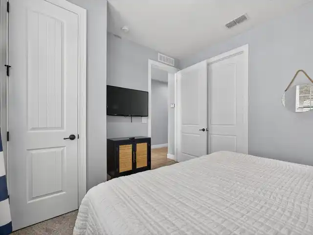 Listing Photo 14