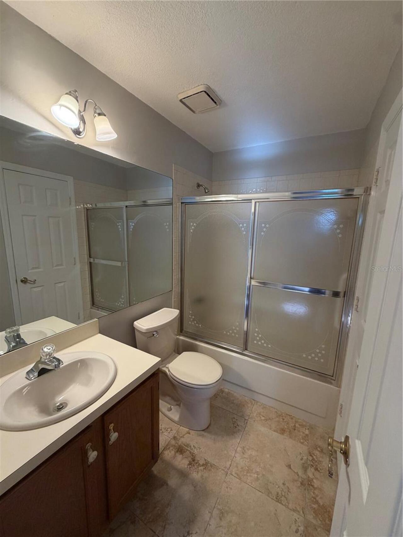 Listing Photo 12