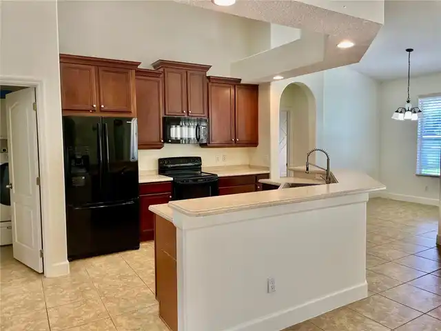 Listing Photo 9