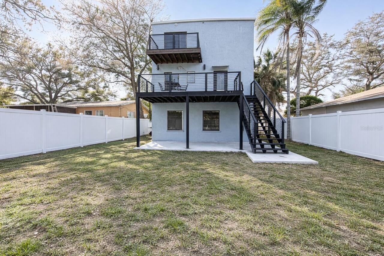 Listing Photo 8
