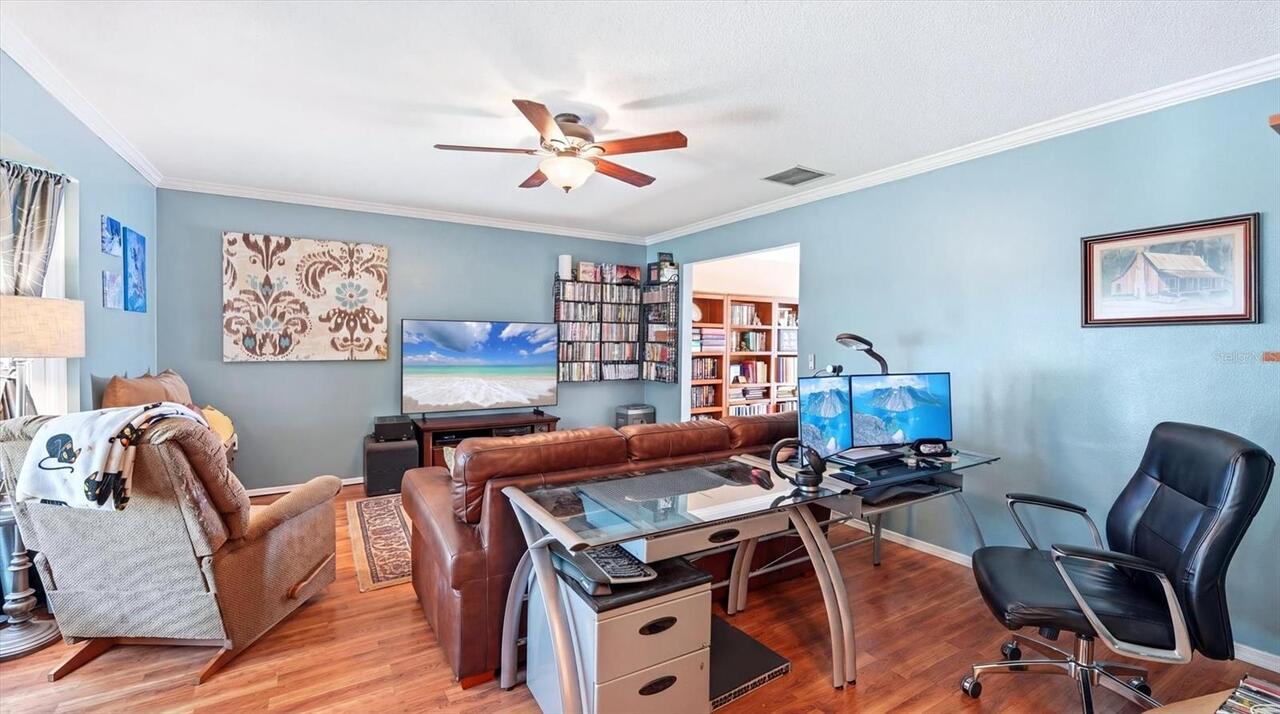 Listing Photo 8