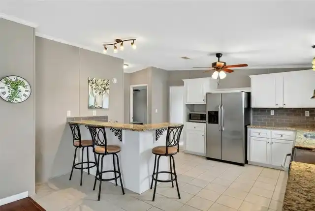 Listing Photo 15