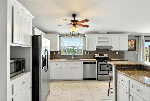 Listing Photo 16