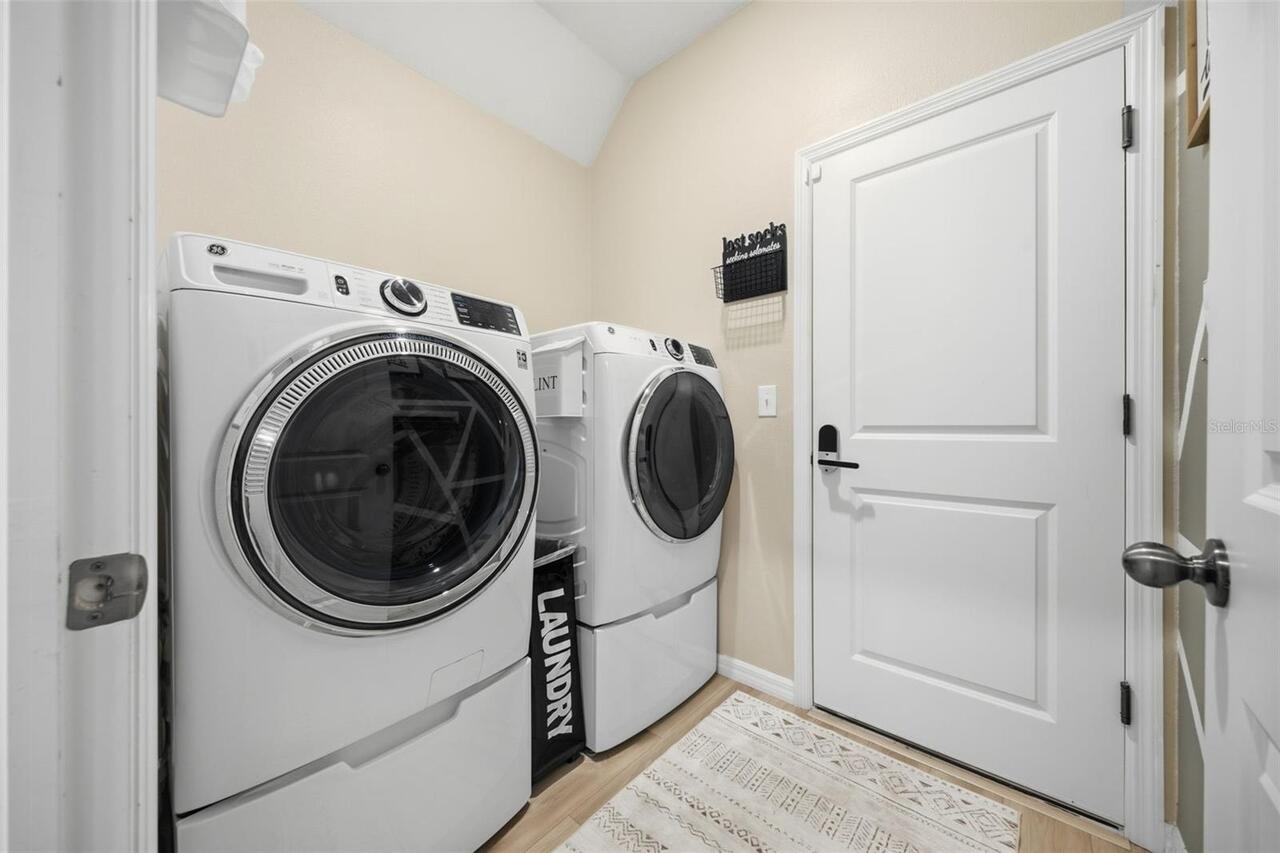Listing Photo 15