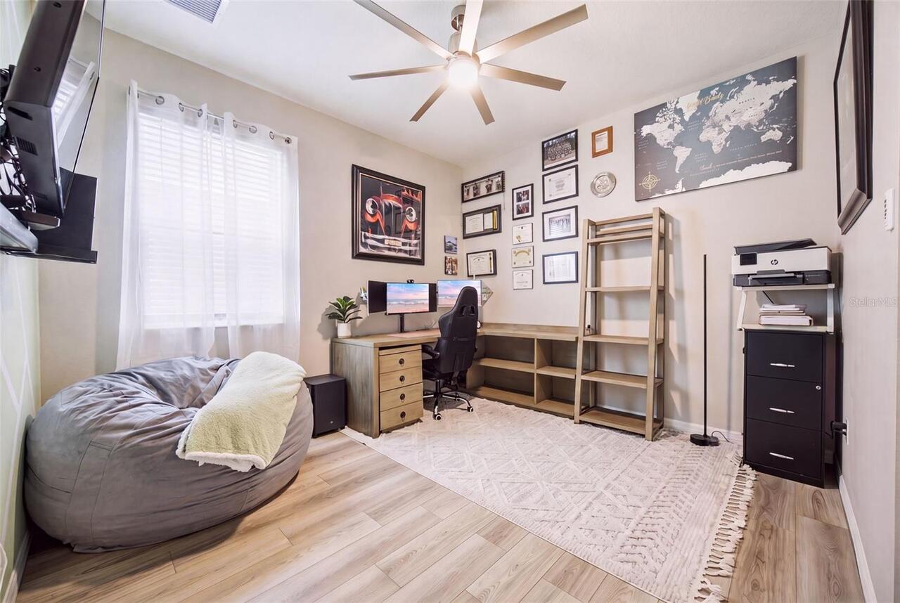 Listing Photo 17