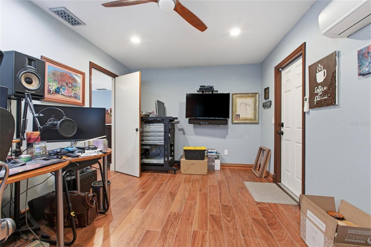 Listing Photo 23