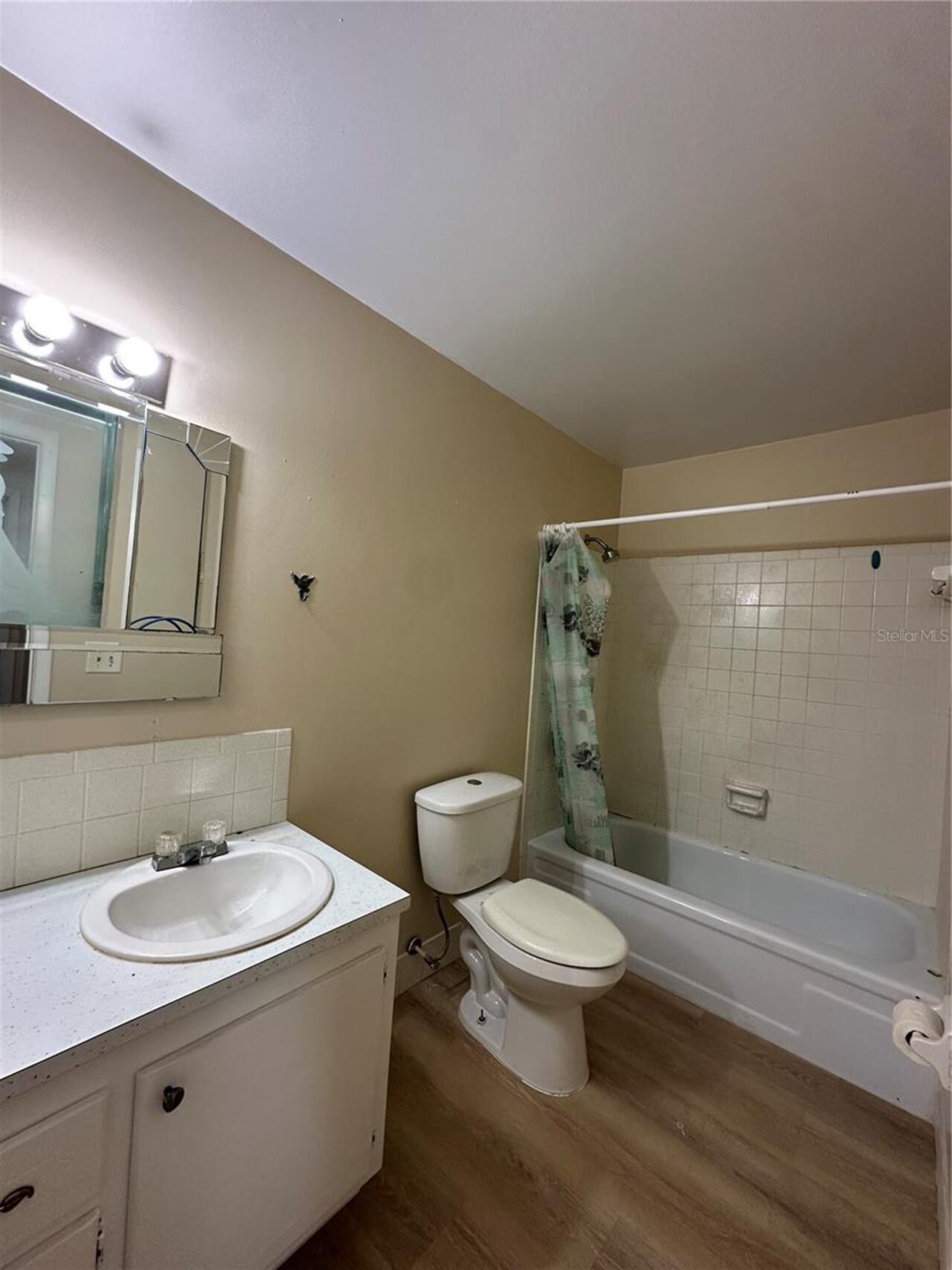 Listing Photo 16