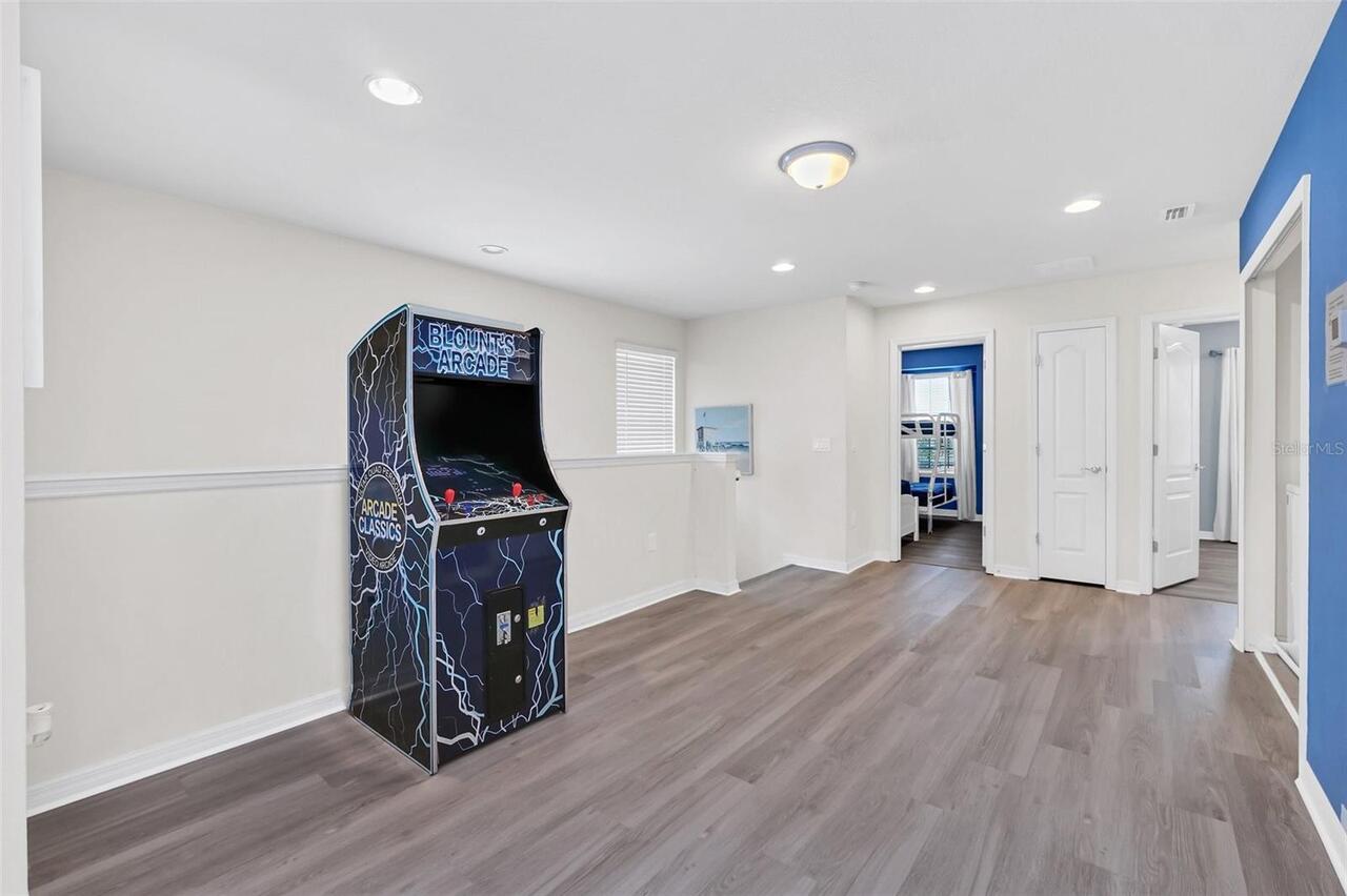 Listing Photo 10