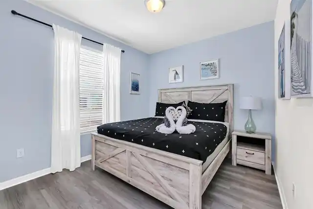Listing Photo 12