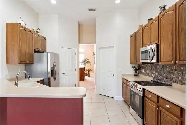 Listing Photo 18
