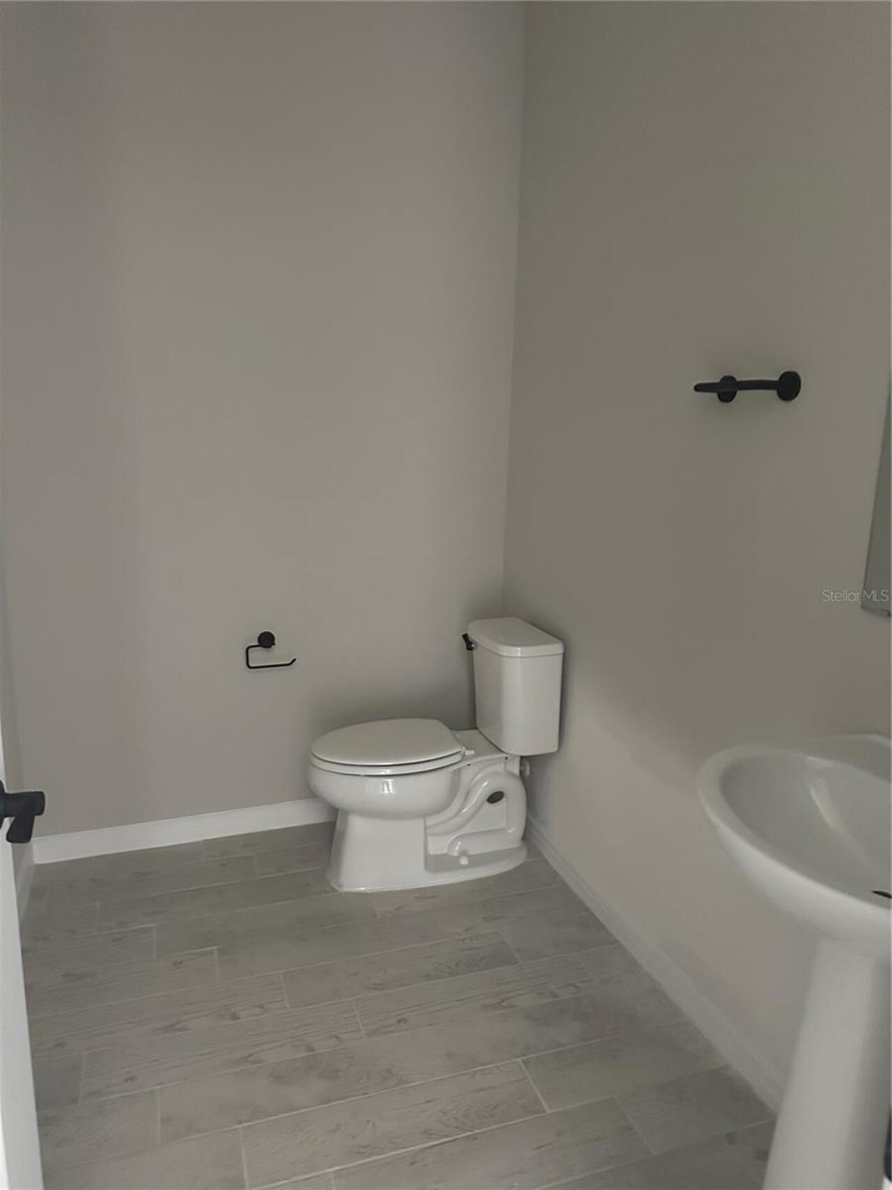 Listing Photo 6