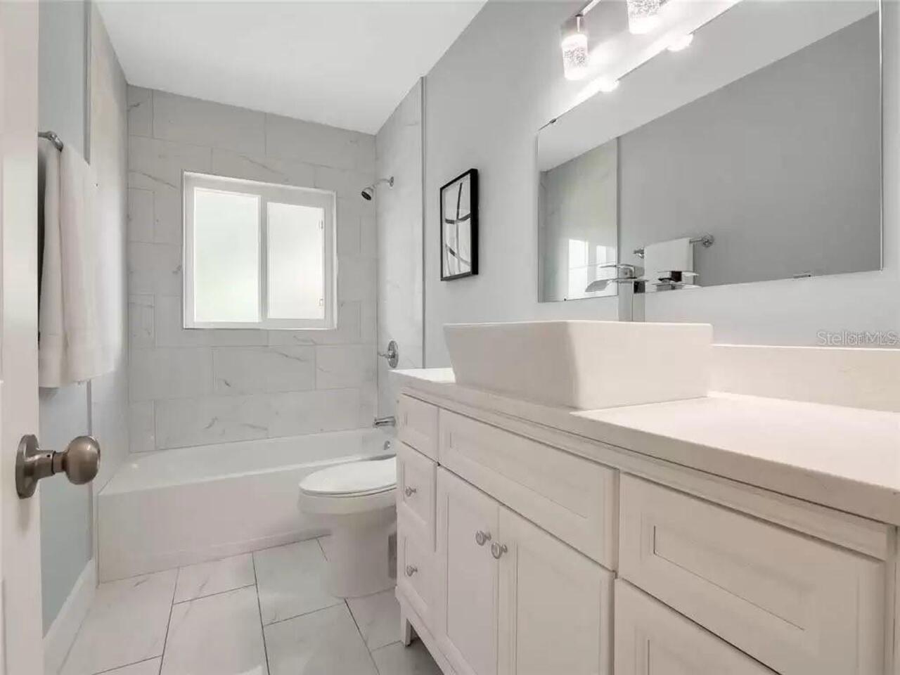 Listing Photo 12