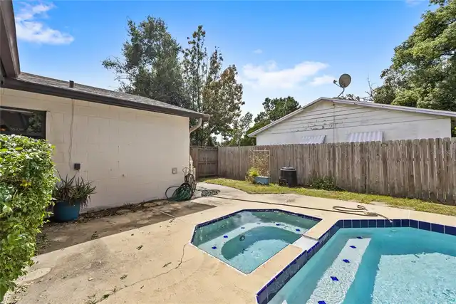 Listing Photo 14