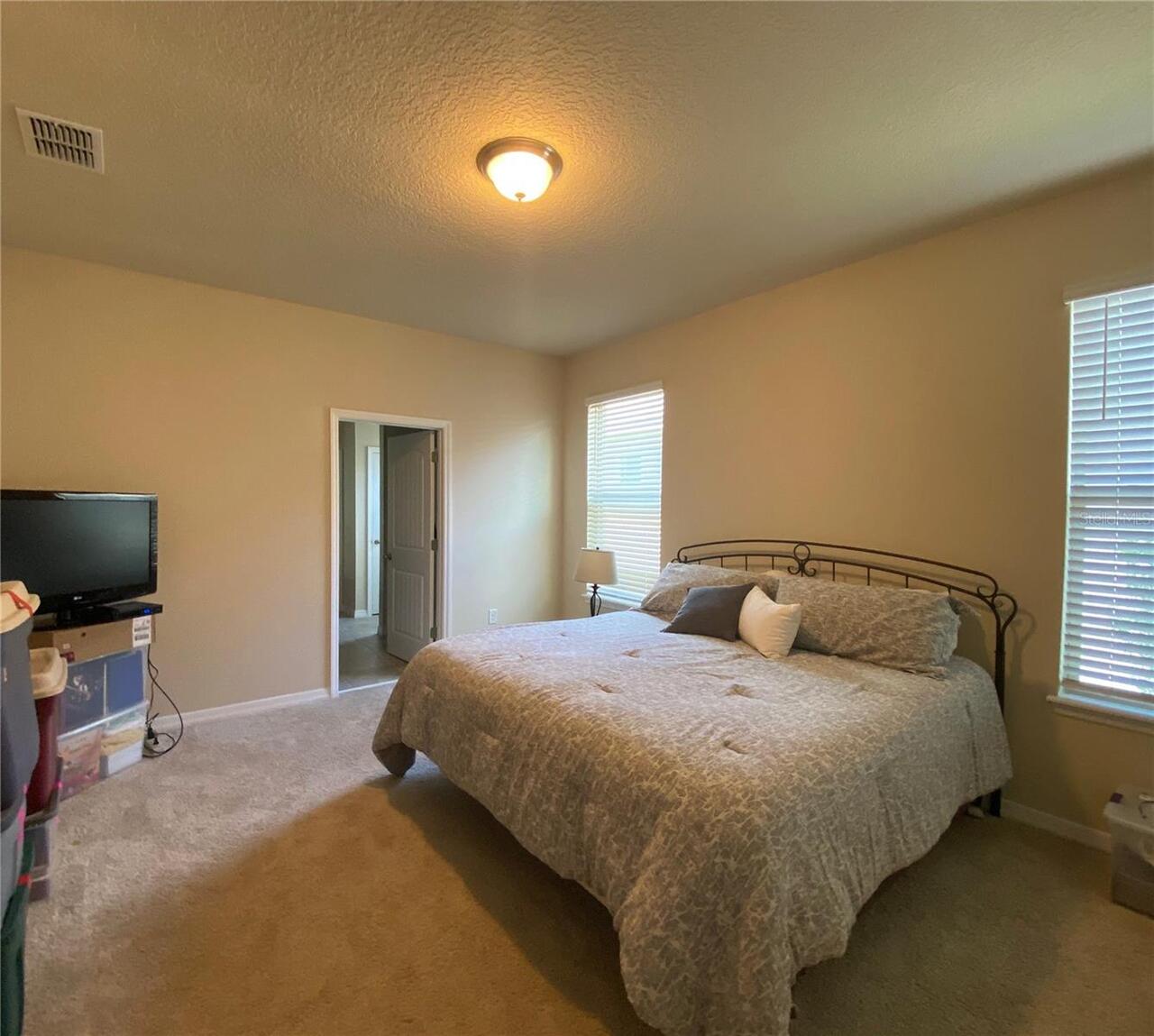 Listing Photo 9