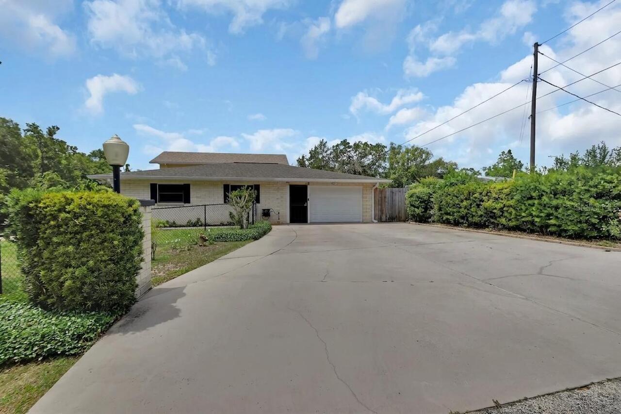 Listing Photo 10
