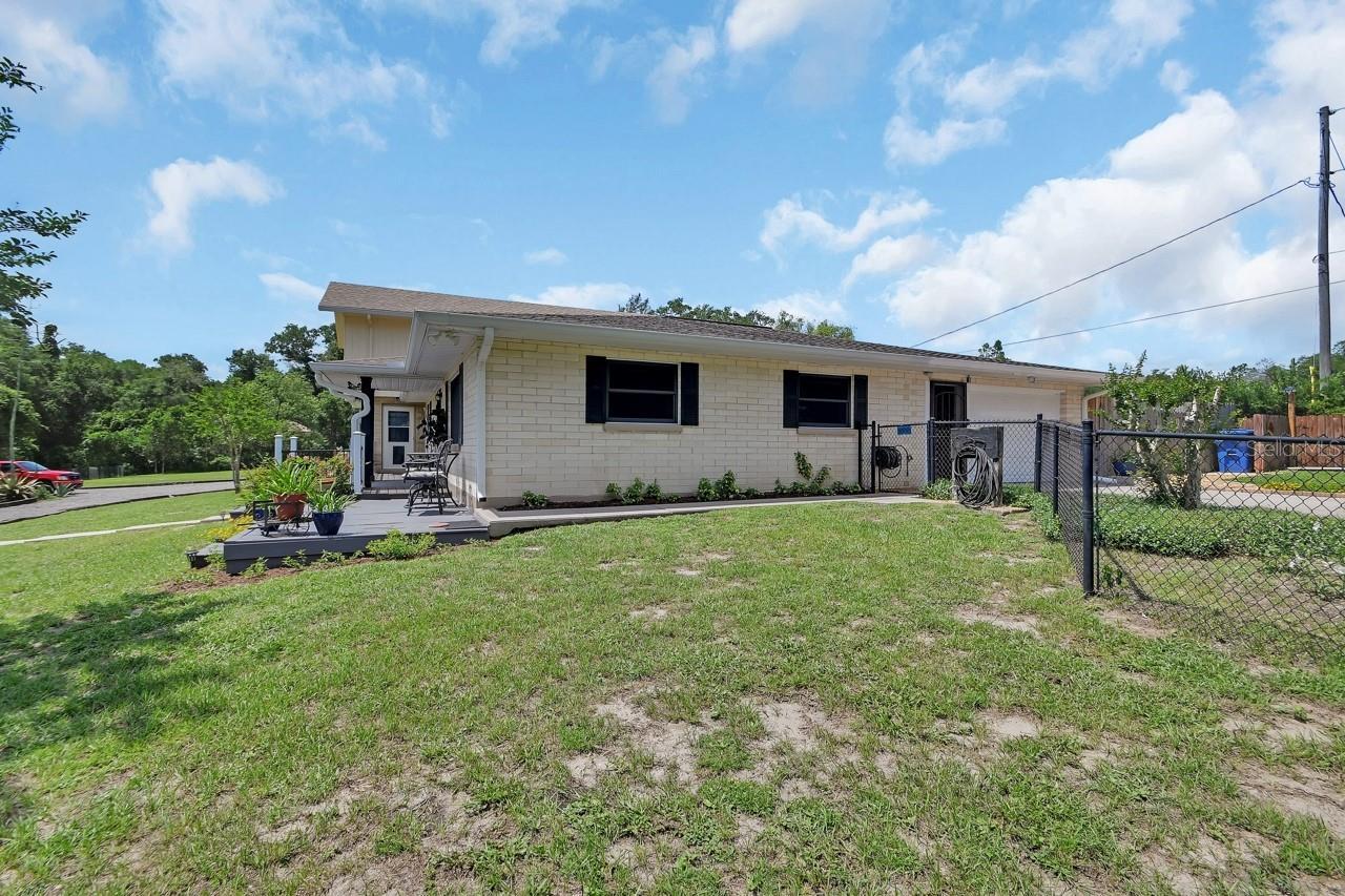 Listing Photo 12
