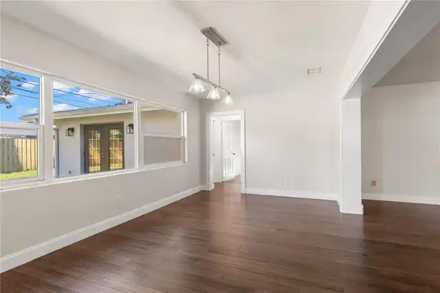 Listing Photo 9