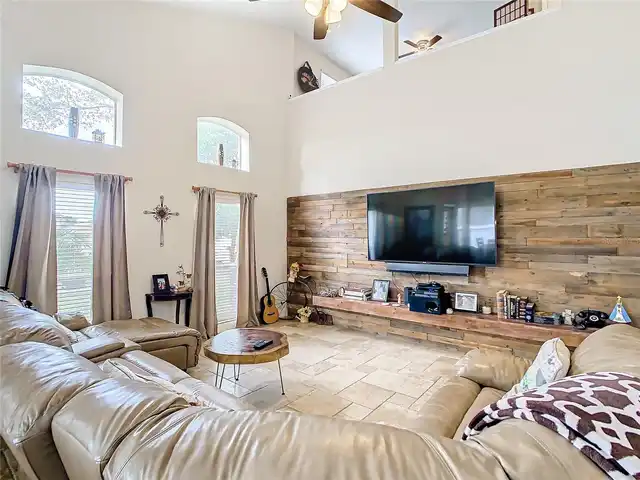 Listing Photo 17