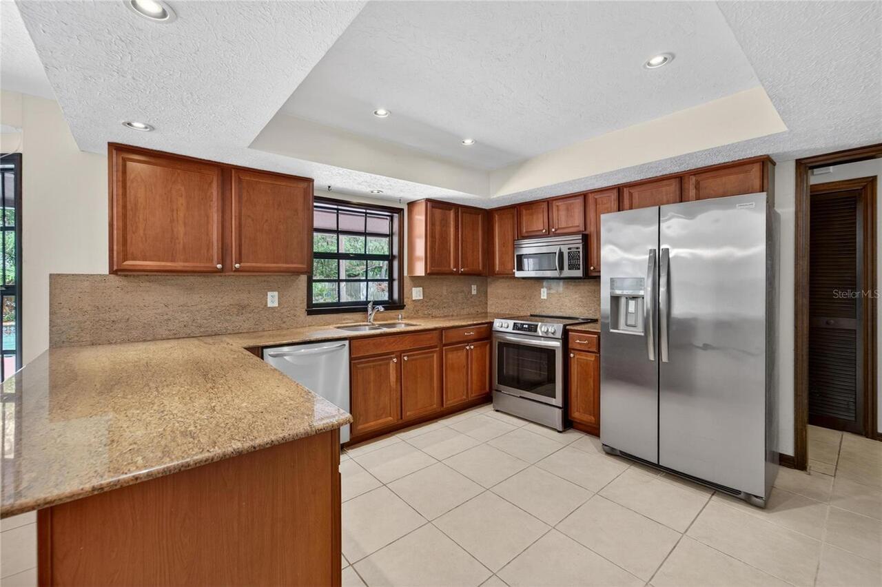 Listing Photo 17