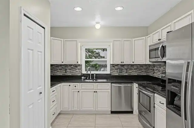Listing Photo 20