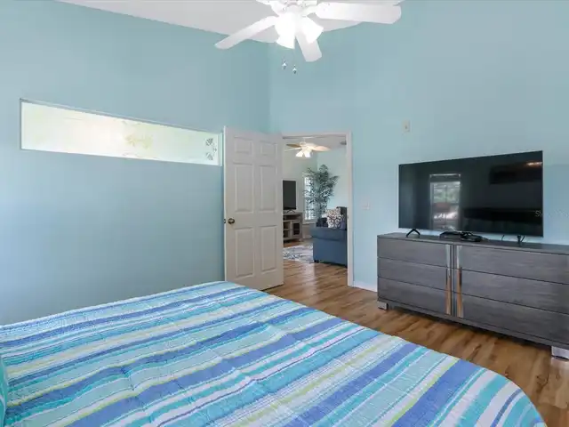 Listing Photo 17