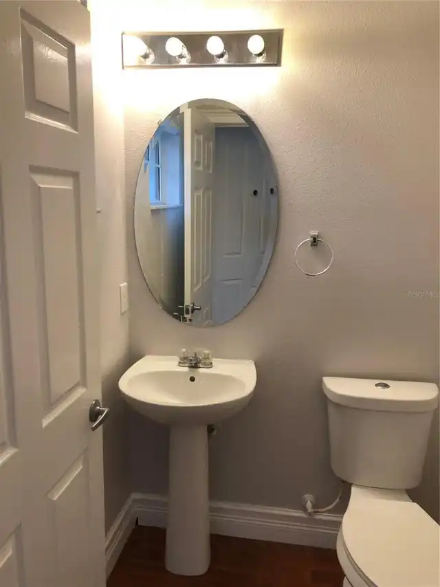 Listing Photo 12