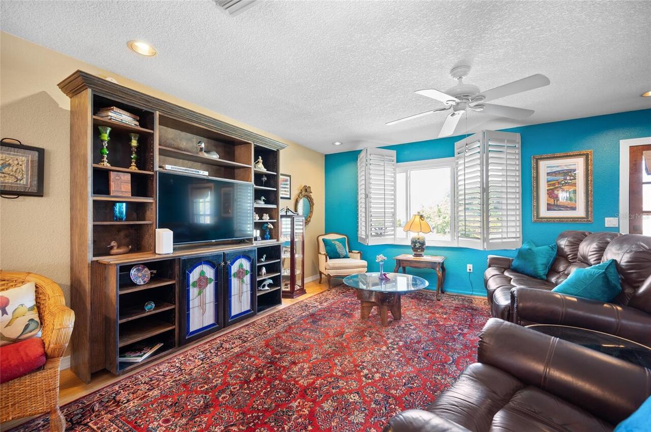 Listing Photo 8