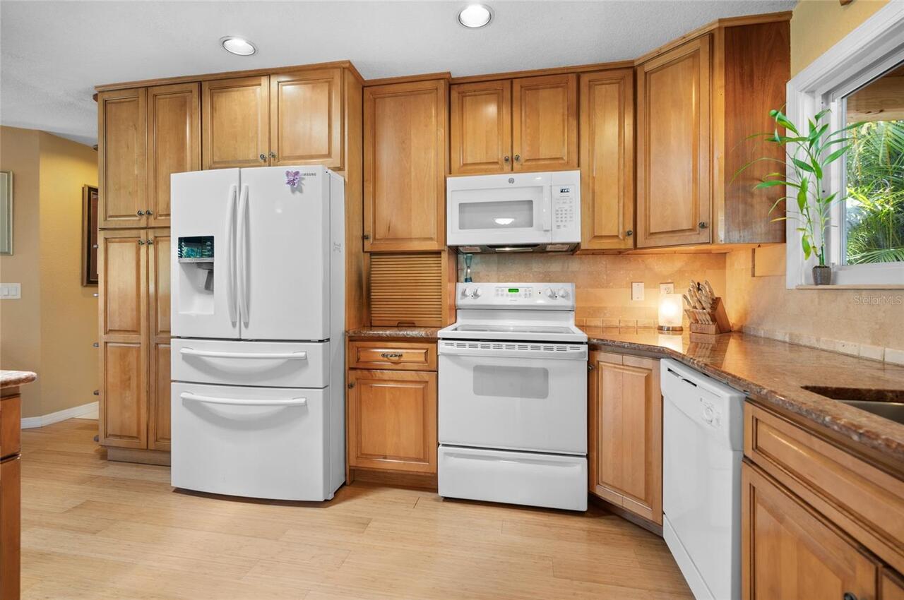 Listing Photo 14