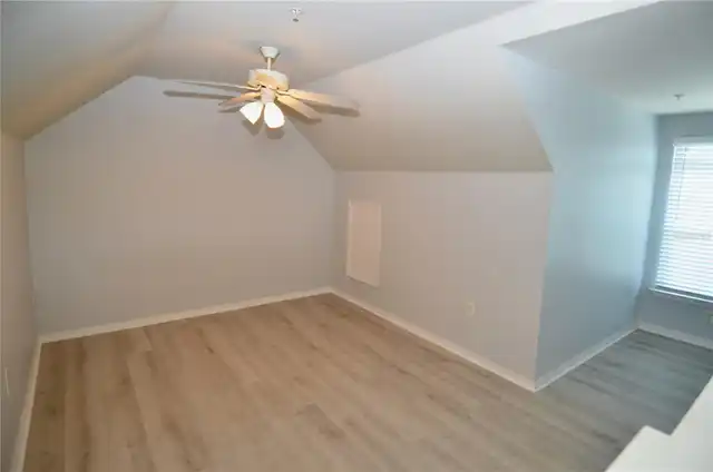 Listing Photo 20