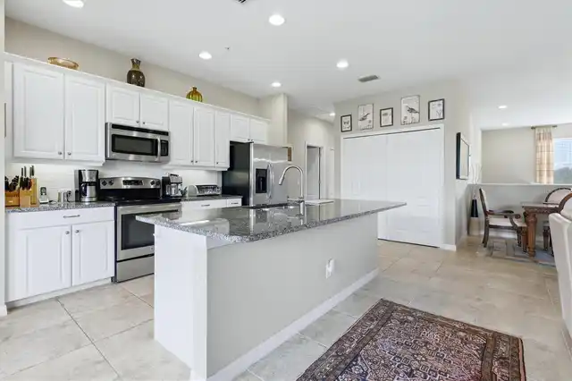 Listing Photo 14