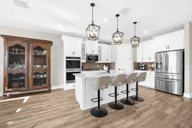 Listing Photo 18