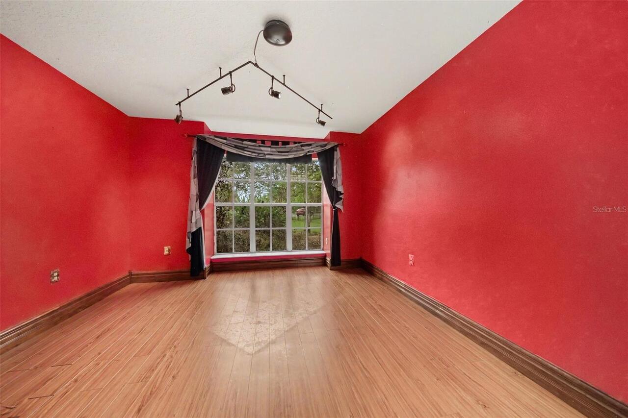 Listing Photo 9
