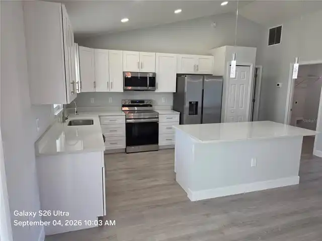Listing Photo 9