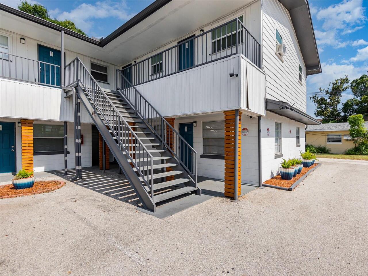 Listing Photo 10