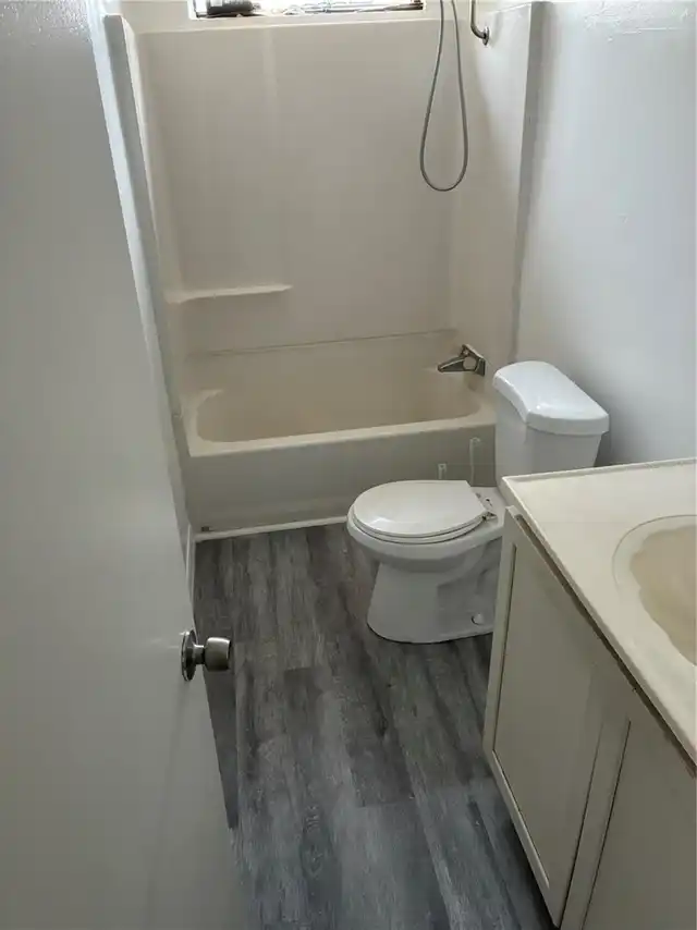 Listing Photo 7