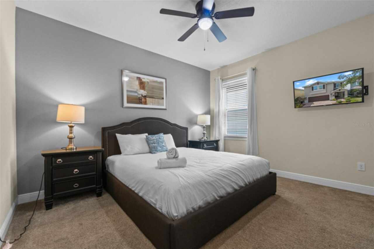 Listing Photo 9
