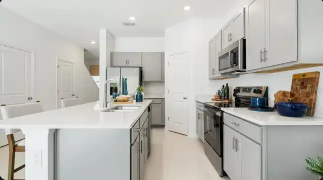 Listing Photo 8