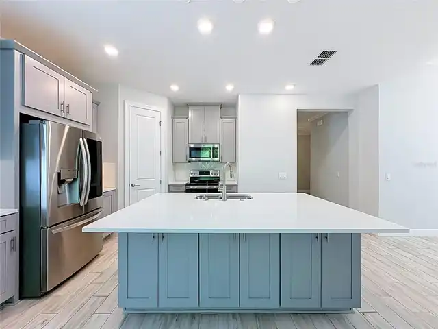 Listing Photo 16