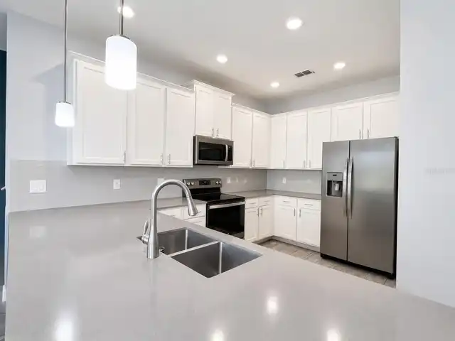 Listing Photo 7