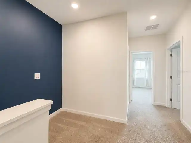 Listing Photo 10