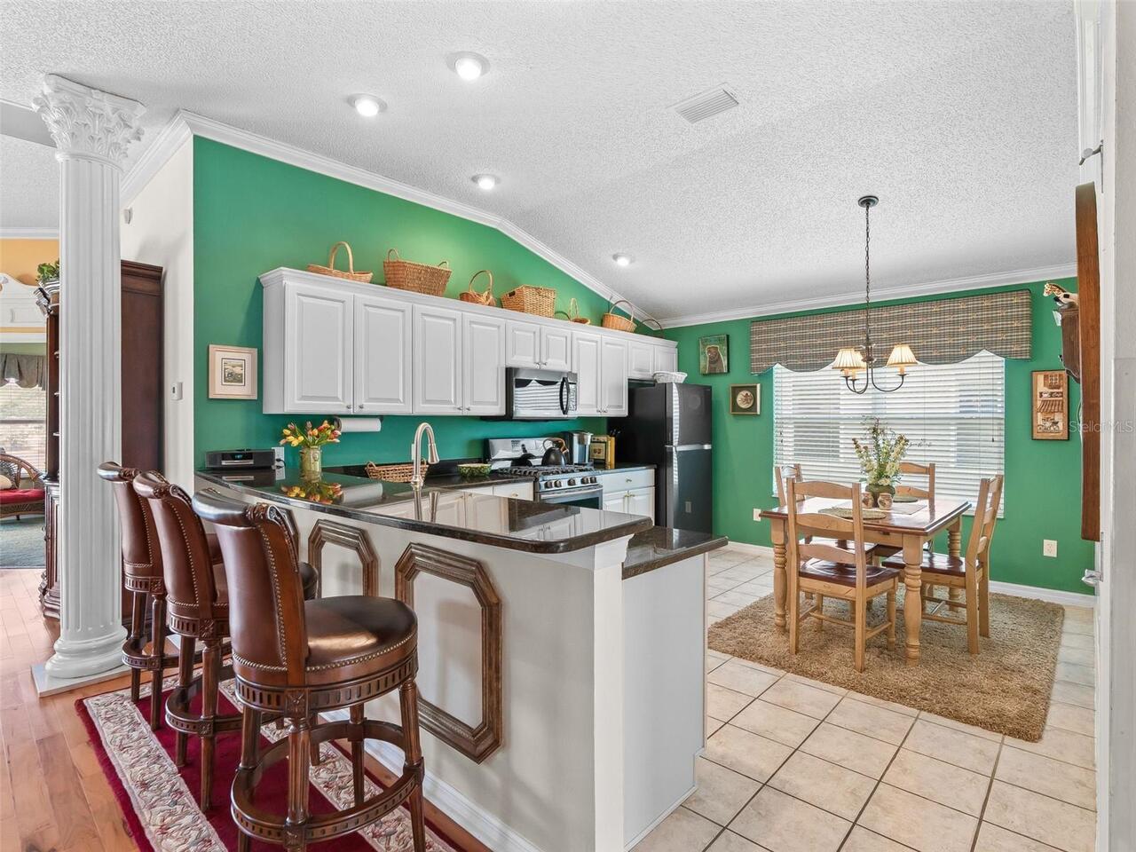 Listing Photo 9