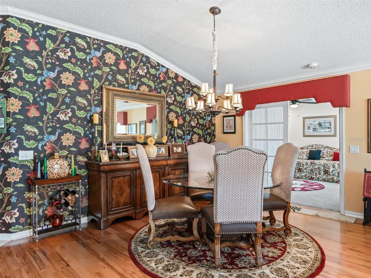 Listing Photo 14