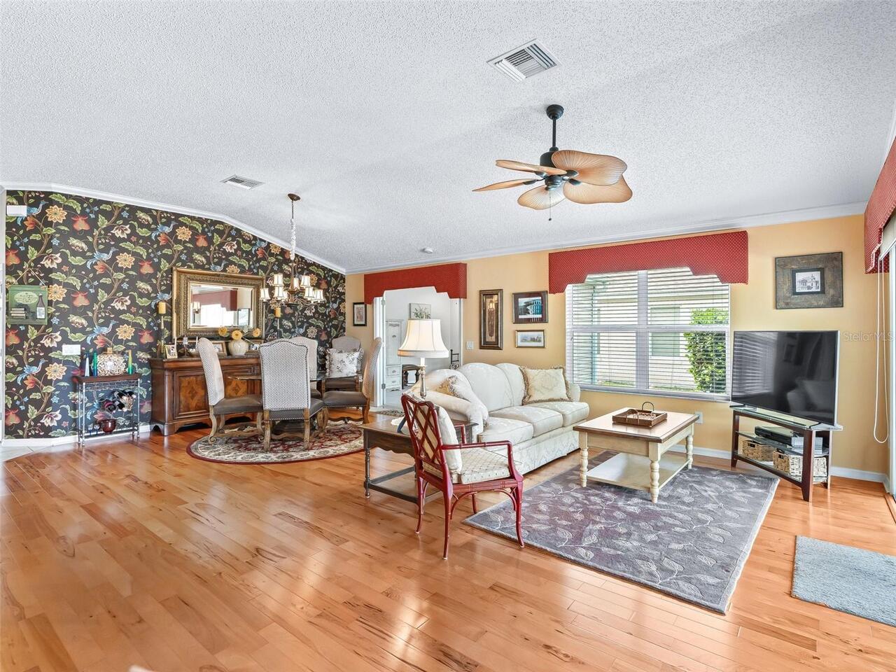 Listing Photo 17