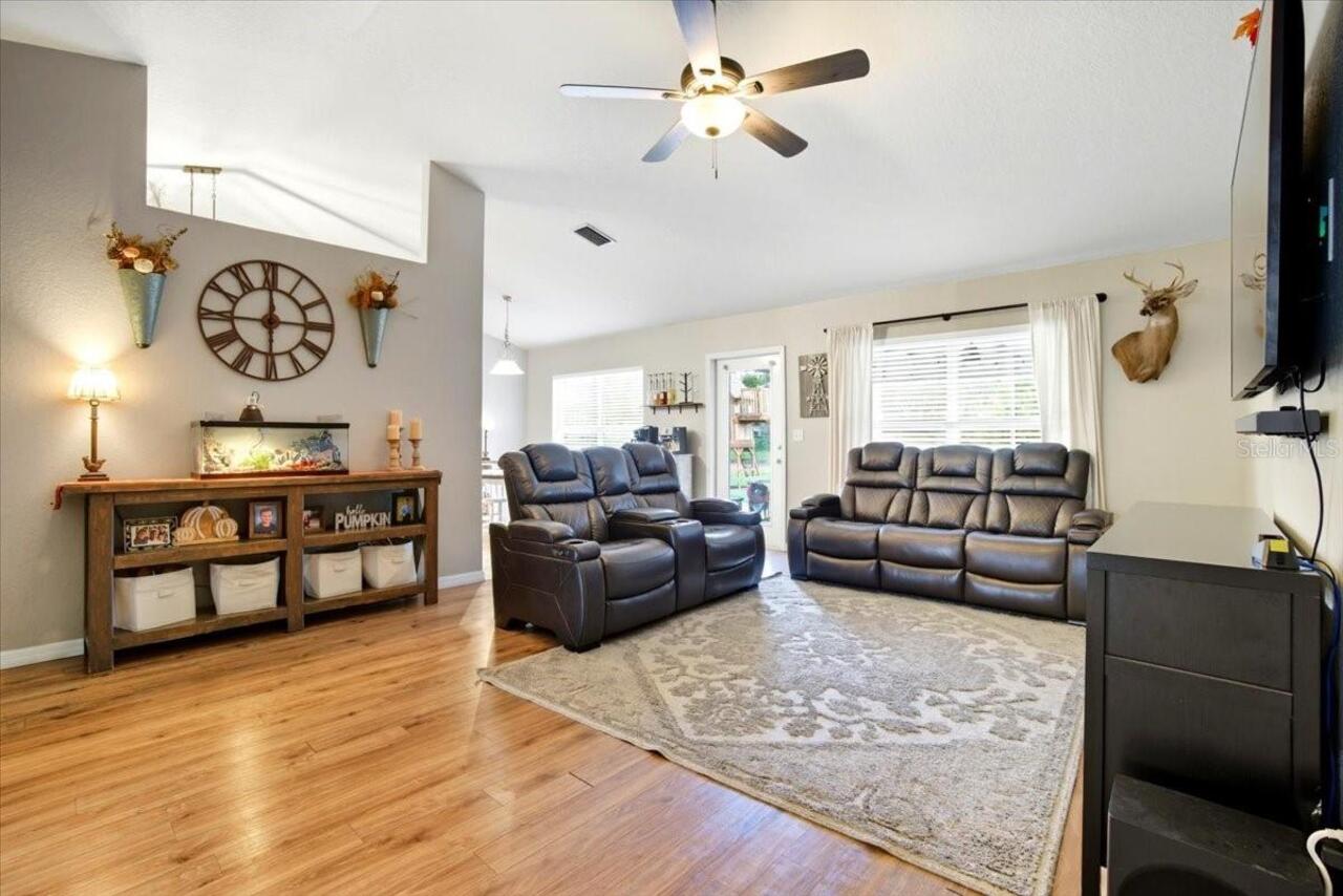Listing Photo 10