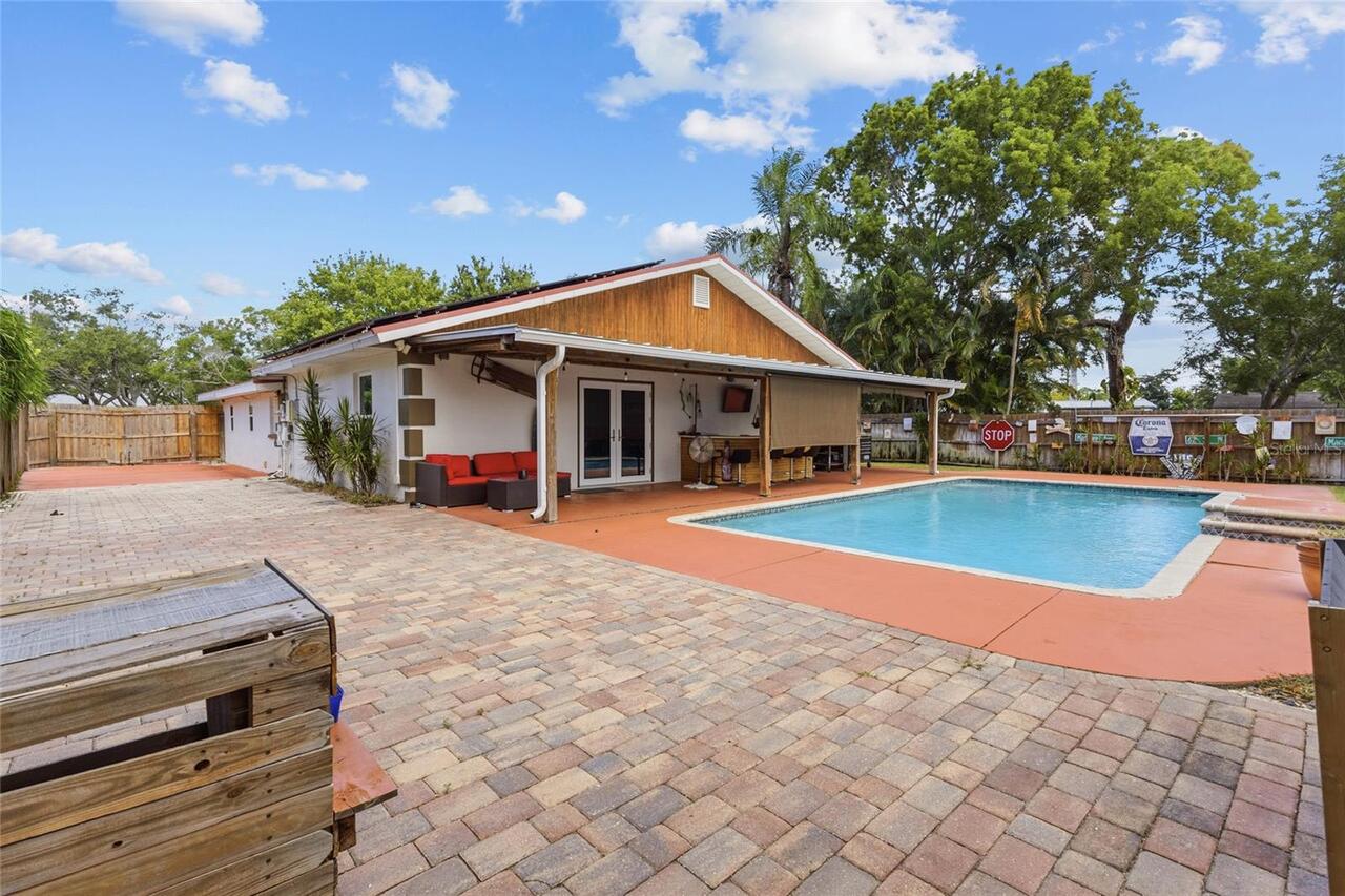 Listing Photo 10